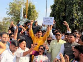 कांग्रेस नेता मणिशंकर अय्यर के बयान पर जयपुर भाजपा ने गांधी सर्किल पर किया पुतला दहन Jaipur BJP burnt a statue at Gandhi Circle on the statement of Congress leader Mani Shankar Iyer