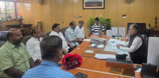 जयपुर व्यापार महासंघ ने डीजीपी राजीव शर्मा से की मुलाकात The Jaipur Trade Federation met with DGP Rajiv Sharma.