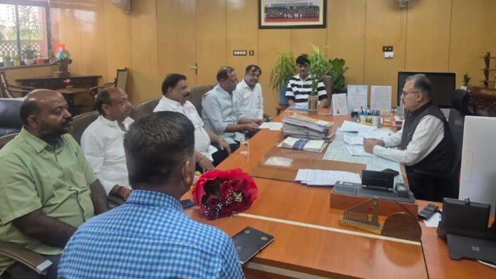 The Jaipur Trade Federation met with DGP Rajiv Sharma.