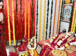 रामनवमी पर उपमुख्यमंत्री दीया कुमारी ने सिटी पैलेस में की पूजा-अर्चना