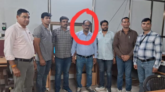 Land Records Inspector Arrested for Accepting ₹15,000 Bribe Land Records Inspector Arrested for Accepting ₹15,000 Bribe