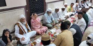 रमजानुल मुबारक के 16 वा रोज़ का मीर जी दरगाह में हुआ इफ्तार Iftar was held at Mir Ji Dargah on the 16th day of Ramzanul Mubarak.