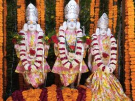 राम जन्मोत्सव पर भक्ति रस में डूबा आदर्श नगर राम मंदिर The Adarsh Nagar Ram Temple is immersed in the spirit of devotion on the occasion of Ram Janmotsav.