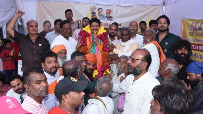 Drain Covering in Banipark Area Will Improve Situation: MLA Gopal Sharma