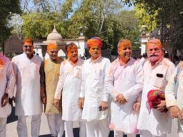 सरपंचों ने मुख्यमंत्री भजनलाल शर्मा के आवास पर मनाया होली का पर्व Sarpanches celebrated Holi at the residence of Chief Minister Bhajan Lal Sharma.