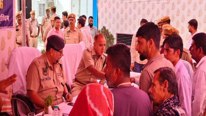 The Jaipur Police Commissioner held a public hearing at the Bhankrota Police Station, providing relief to complainants. The Jaipur Police Commissioner held a public hearing at the Bhankrota Police Station, providing relief to complainants.