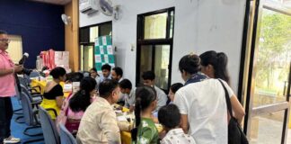 स्वेच्छिक रक्तदान एवं निशुल्क स्वास्थ्य जांच शिविर का आयोजन