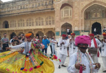 राजस्थान दिवस पर स्मारकों में उमड़ी भीड़: पर्यटकों का राजस्थानी अंदाज में स्वागत Crowds throng monuments on Rajasthan Day