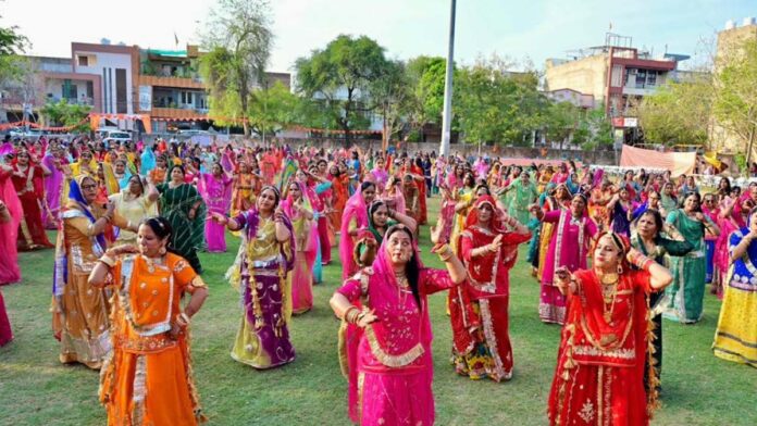 Traditional tune echoed in Ghoomar ceremony: Diya Kumari increased enthusiasm Traditional tune echoed in Ghoomar ceremony: Diya Kumari increased enthusiasm
