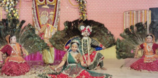 गोविंद देव जी मंदिर में होली फागोत्सव में मालीराम शास्त्री ने फाल्गुनी भजनों की लगाई हाजिरी Maliram Shastri attended the Holi festival at Govind Dev Ji Temple with Phalguna bhajans.