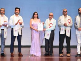 707 स्टूडेंट्स को डिग्री मिलने पर खिले चेहरे 707 students were delighted to receive their degrees.