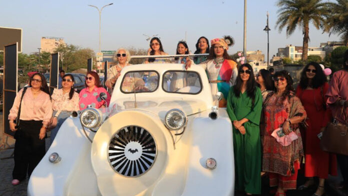 Pink Womania Car Rally takes out message of women's health and traffic awareness Pink Womania Car Rally takes out message of women's health and traffic awareness