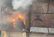 टायर गोदाम में लगी भीषण आग Massive fire breaks out at tire warehouse.