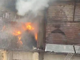 टायर गोदाम में लगी भीषण आग Massive fire breaks out at tire warehouse.