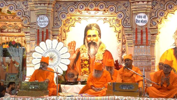 Lakhs of devotees took a dip of faith at the Amarapur Chaitra Fair. Lakhs of devotees took a dip of faith at the Amarapur Chaitra Fair.