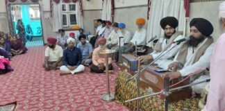 अमृत पीवो सदा चिर जीवो के जयकारों से गूंजे गुरुद्वारे