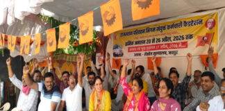 अनशन पर बैठे रोडवेज कर्मचारी: नौ दिन बाद भी नहीं निकला समाधान Roadways employees sit on hunger strike.