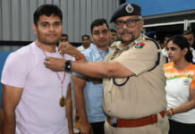 अंतर जिला रेंज स्तरीय पुलिस खेलकूद प्रतियोगिता में 7 टीमों के 112 खिलाड़ियों ने लिया भाग 112 athletes from 7 teams participated in the Inter-District Range-Level Police Sports Competition.