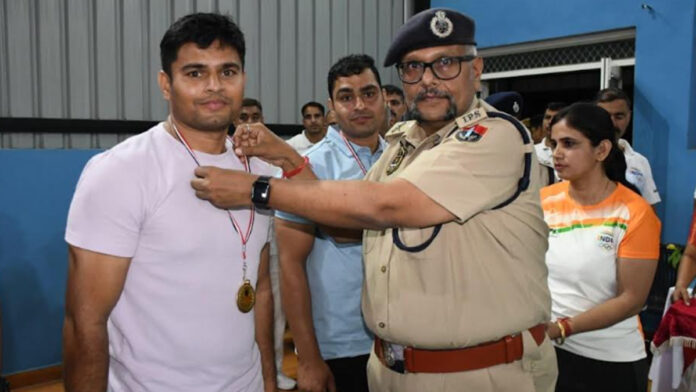 112 athletes from 7 teams participated in the Inter-District Range-Level Police Sports Competition.