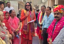 हवामहल में विकास की नई रफ्तार: विधायक स्वामी बालमुकुंद आचार्य ने किया 22 लाख 43 हजार की सड़क का शिलान्यास MLA Swami Balmukund Acharya laid the foundation stone for a road worth ₹22.43 lakh.