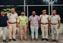 गुलेल गैंग का पर्दाफाश: कारों के शीशे तोड़ कीमती सामान उड़ाने वाले दो शातिर गिरफ्तार Two Cunning Thieves Arrested for Smashing Car Windows and Stealing Valuables