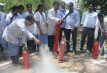 चरक भवन में फायर सेफ्टी ट्रेनिंग में नर्सिंग स्टाफ को दिए आगजनी से बचाव के गुर Fire safety training at Charak Bhawan imparted fire safety tips to nursing staff