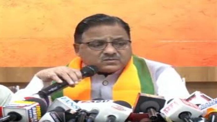 The Congress, hatching a well-orchestrated conspiracy