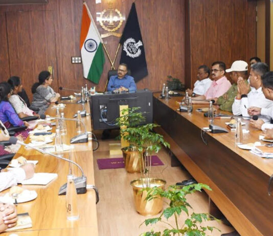 डीजीपी ने किया पुलिस मुख्यालय में आईएफएस प्रोबेशनर्स से संवाद DGP Interacts with IFS Probationers at Police Headquarters