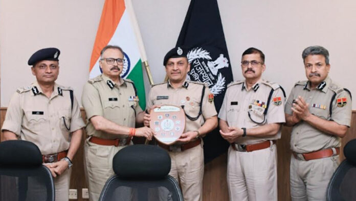 Three Officers Receive DGP Disc for Outstanding Service