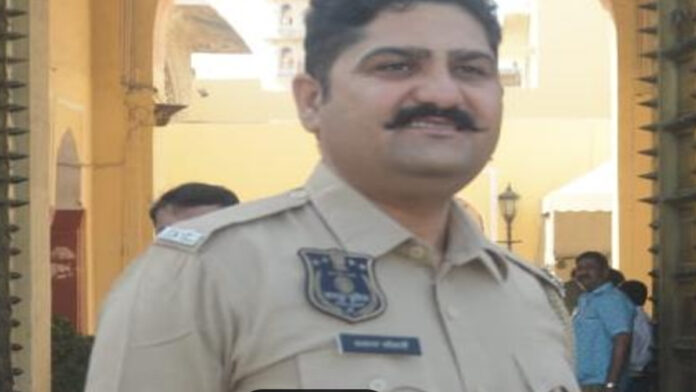 Constable saves life of lift service man by carrying him on his shoulders for 45 minutes