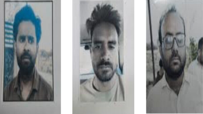 Three arrested for gambling by the roadside.