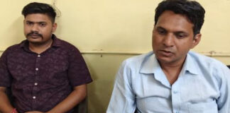 50 हजार लेते पकड़ा गया सहायक कर्मचारी और दलाल Support Staff Member and Middleman Caught Accepting ₹50,000