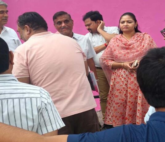 जेएस स्पोर्ट्स नीतू बारूपाल ने आईपीएल की तैयारियों का जायजा लिया JS Sports' Neetu Barupal took stock of the IPL preparations.