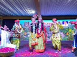 खोले धाम में हनुमत् जन्मोत्सव पर सजी भक्ति रस की महफिल A gathering of devotion organized on the occasion of Hanumat Janmotsav in Khole Dham.