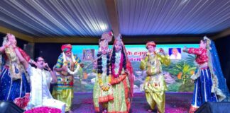 खोले धाम में हनुमत् जन्मोत्सव पर सजी भक्ति रस की महफिल A gathering of devotion organized on the occasion of Hanumat Janmotsav in Khole Dham.