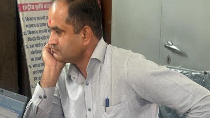 Additional Secretary of Agricultural Produce Market Arrested for Accepting a Bribe of 40,000