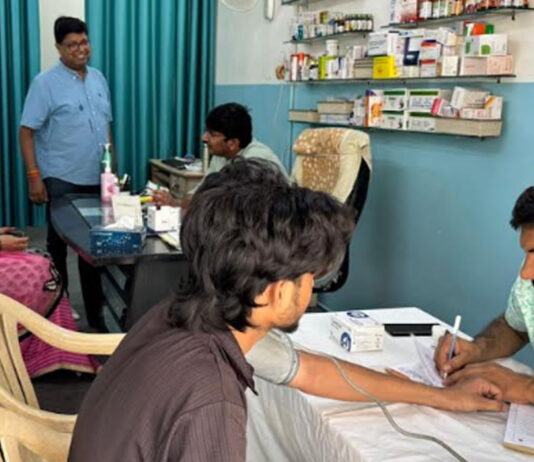 मणिपाल हॉस्पिटल में आयोजित नि:शुल्क स्वास्थ्य शिविर में 100 से अधिक लोगों ने उठाया लाभ More than 100 people benefited from the free health camp organized at Manipal Hospital.