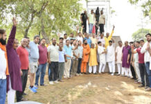 सर्व समाज ने उतारी भगवान परशुराम की महाआरती The entire community performed the Grand Aarti of Lord Parashurama.