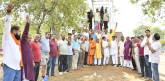 सर्व समाज ने उतारी भगवान परशुराम की महाआरती The entire community performed the Grand Aarti of Lord Parashurama.