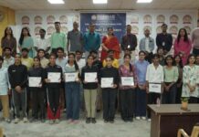 पोद्दार गौरव शिक्षा पुरस्कार से सम्मानित हुए 200 मेधावी छात्र 200 Meritorious Students Honored with the Poddar Gaurav Education Award