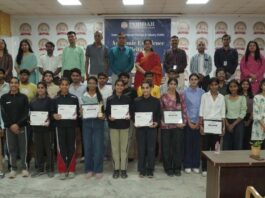 पोद्दार गौरव शिक्षा पुरस्कार से सम्मानित हुए 200 मेधावी छात्र 200 Meritorious Students Honored with the Poddar Gaurav Education Award