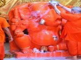पुष्य नक्षत्र में प्रथम पूज्य का आज होगा पुष्य अभिषेक The 'Pushya Abhishek' of the 'First-Worshipped' Deity will take place today under the Pushya Nakshatra.