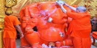 पुष्य नक्षत्र में प्रथम पूज्य का आज होगा पुष्य अभिषेक The 'Pushya Abhishek' of the 'First-Worshipped' Deity will take place today under the Pushya Nakshatra.