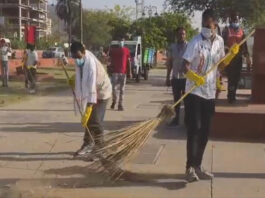 सफाई सेवा मैराथन: जलमहल की पाल पर विशेष अभियान में एयरफोर्स व पुलिस जवानों ने संभाली कमान Cleanliness Service Marathon: Air Force and Police Personnel Take Charge of Special Campaign at Jal Mahal ki Pal
