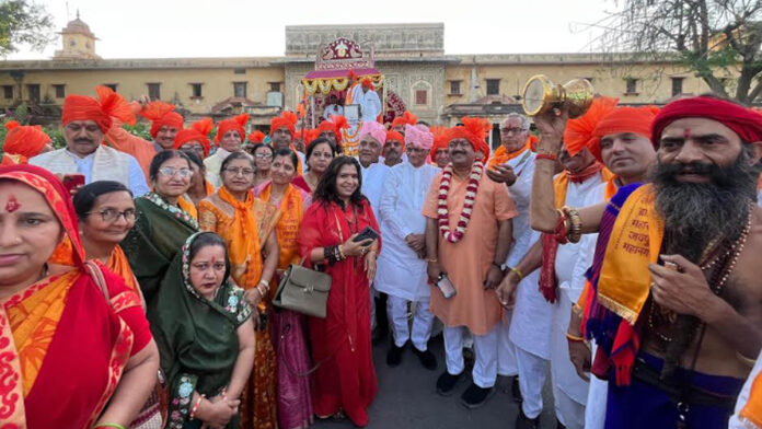 Lord Parashurama's procession set out amidst chants of victory.