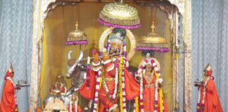 अक्षय तृतीया पर्व से वैष्णव मंदिरों में ठाकुर जी की दिनचर्या में परिवर्तन Changes in the Daily Routine of Thakur Ji in Vaishnava Temples Commencing from the Festival of Akshaya Tritiya