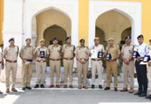 जयपुर पुलिस के छह कर्मियों को मिला कांस्टेबल ऑफ द मंथ अवॉर्ड Six Jaipur Police personnel receive 'Constable of the Month' award.