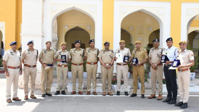 Six Jaipur Police personnel receive 'Constable of the Month' award. Six Jaipur Police personnel receive 'Constable of the Month' award.