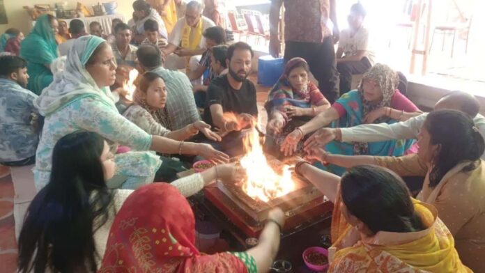 Took a Vow for Cow Protection at the Surabhi Gayatri Mahayajna at Govind Devji Temple.