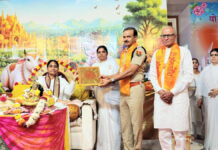 पीस पैलेस में गीता ज्ञान यज्ञ: अभिनेत्री रितु शिवपुरी ने भी लिया आध्यात्मिक अनुभव Actress Ritu Shivpuri also had a spiritual experience.